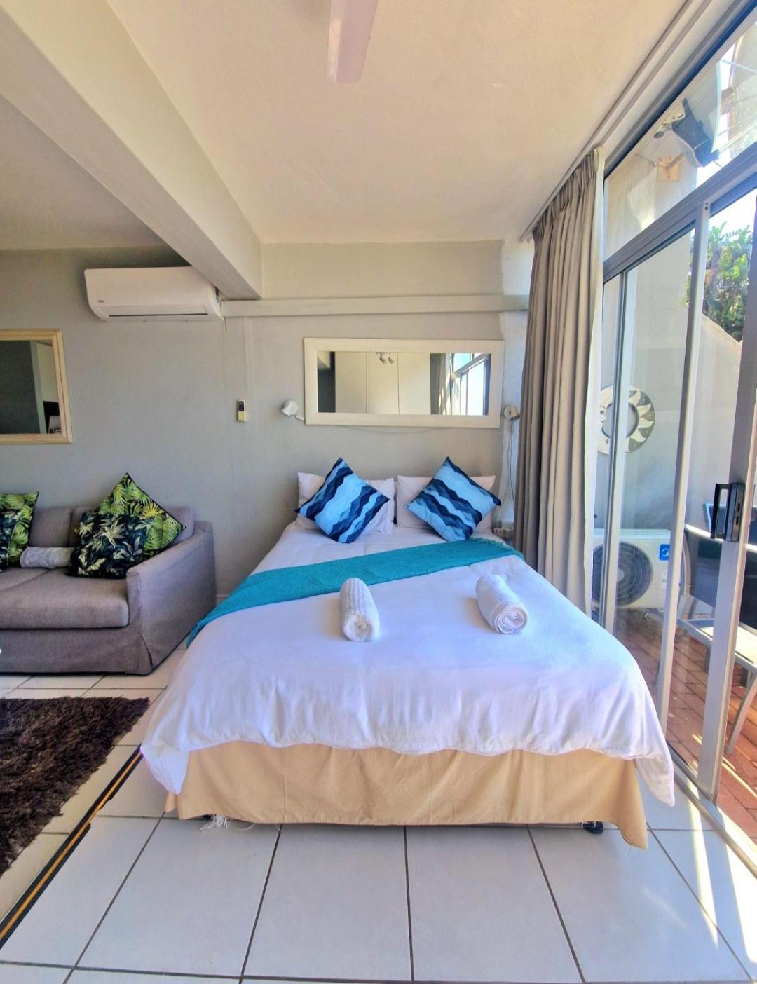 Apartment Celestial Shore - Couples, Main Beach - 10 Mins Airport *